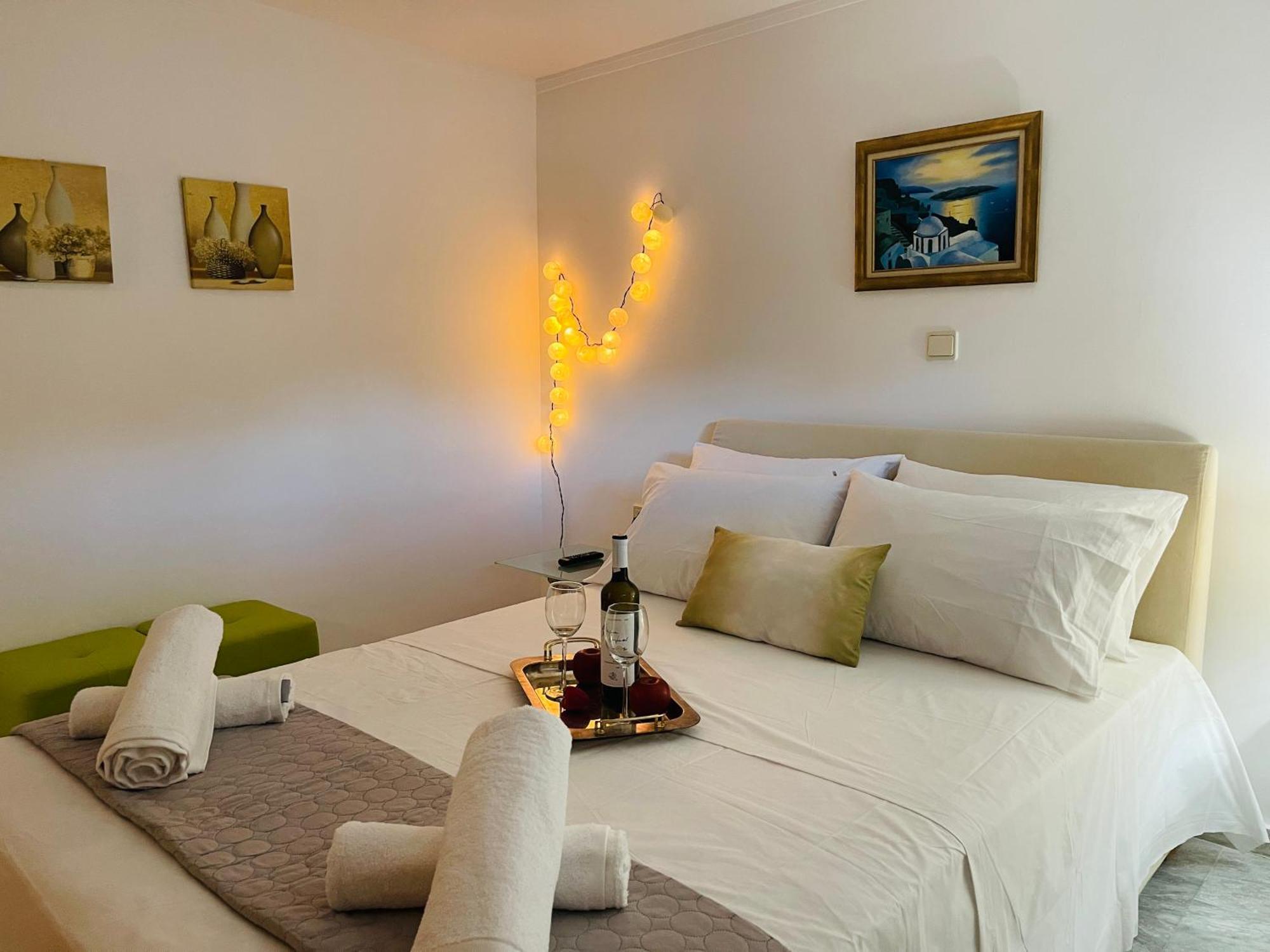 Erotospilia Porto Rafti Near The Athens Airport 아파트 외부 사진