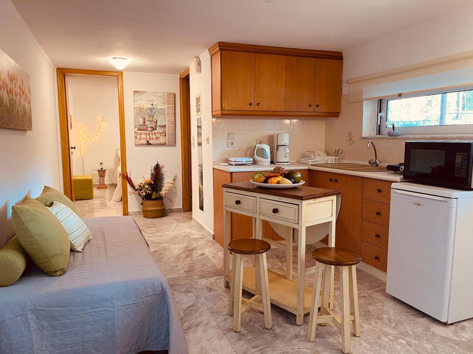 Erotospilia Porto Rafti Near The Athens Airport 아파트 외부 사진